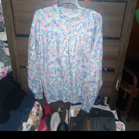LuLaRoe Tops - LULAROE floral crew neck sweatshirt